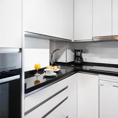 Pyr By Alfresco Apartment